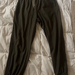 Vuori Women’s Olive Joggers